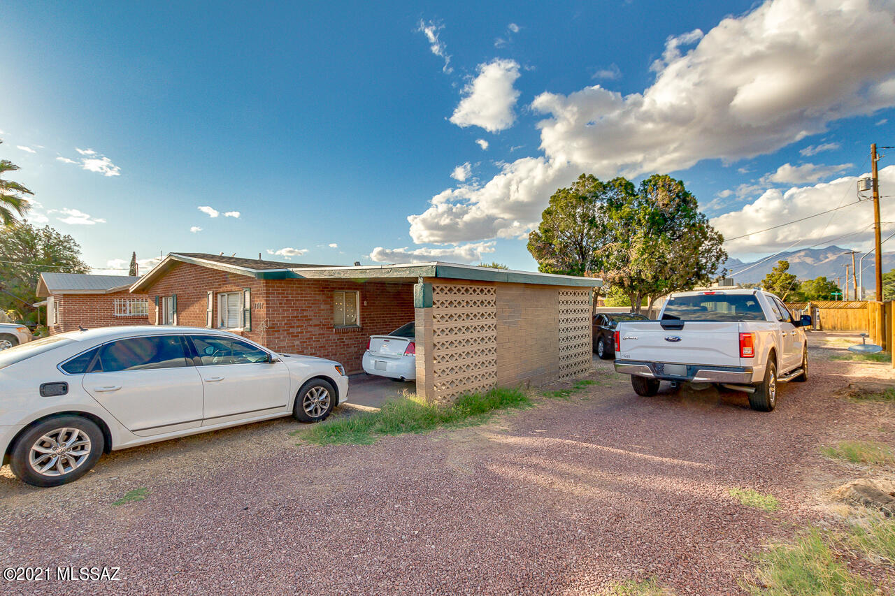 1301 North Craycroft Road Tucson, AZ 85712 - Photo 4 of 40 Gallery Image 4