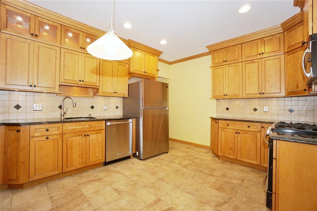 1458 Bay Ridge Avenue Brooklyn, NY 11219 - Photo 6 of 24