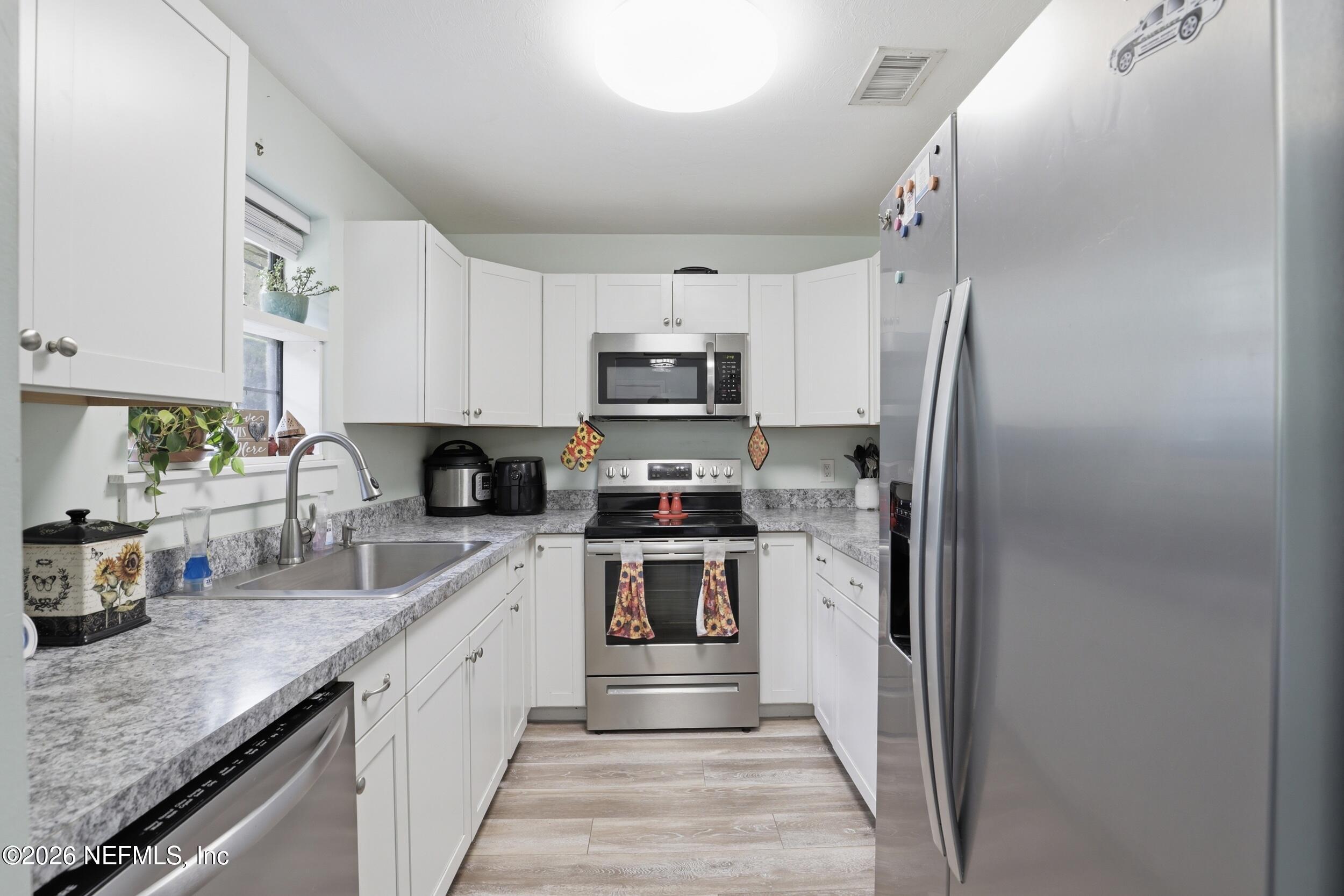 418 Tina Road Lake City, FL 32024 - Photo 13 of 36 Kitchen