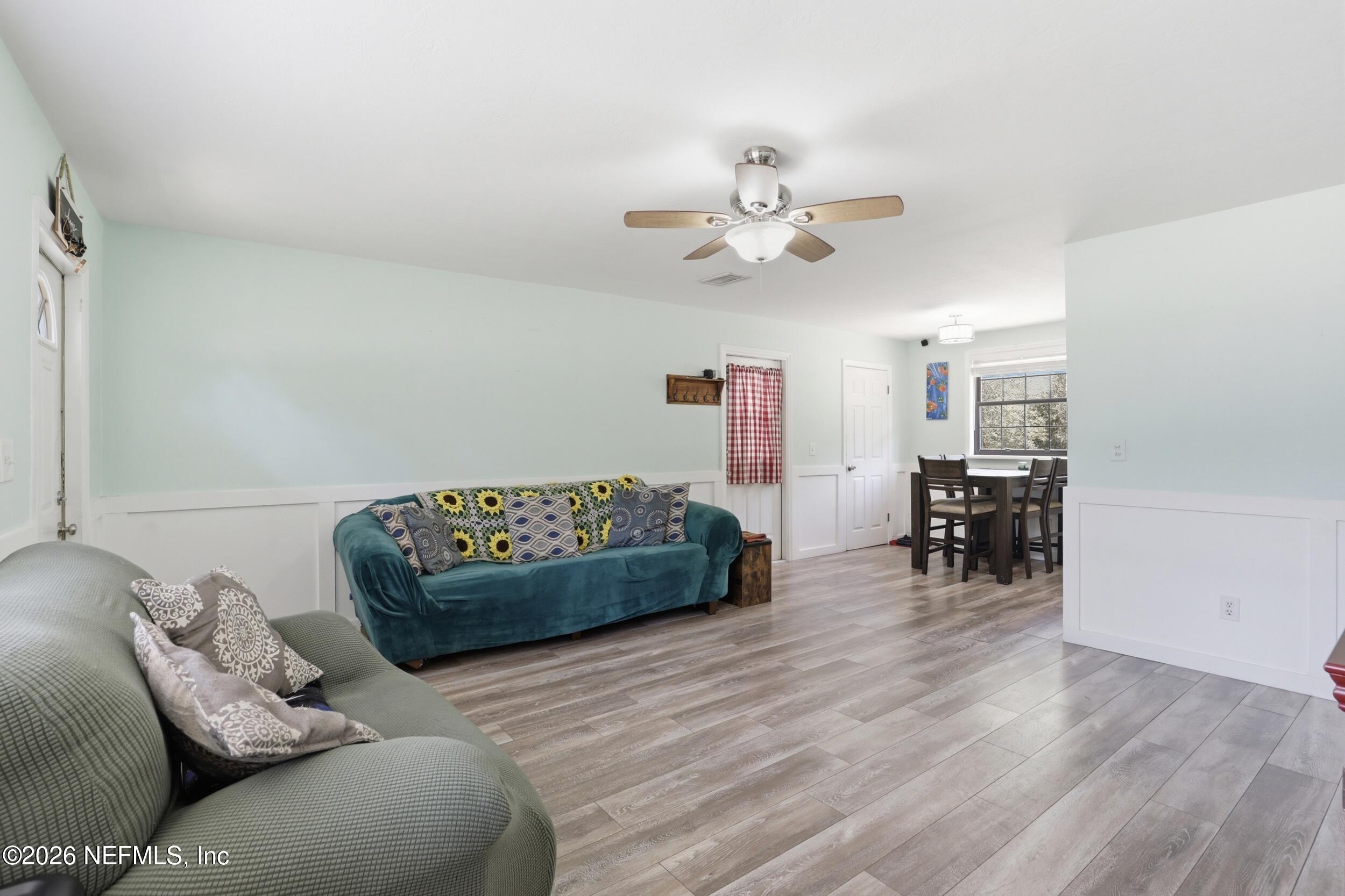 418 Tina Road Lake City, FL 32024 - Photo 7 of 36 Living Room