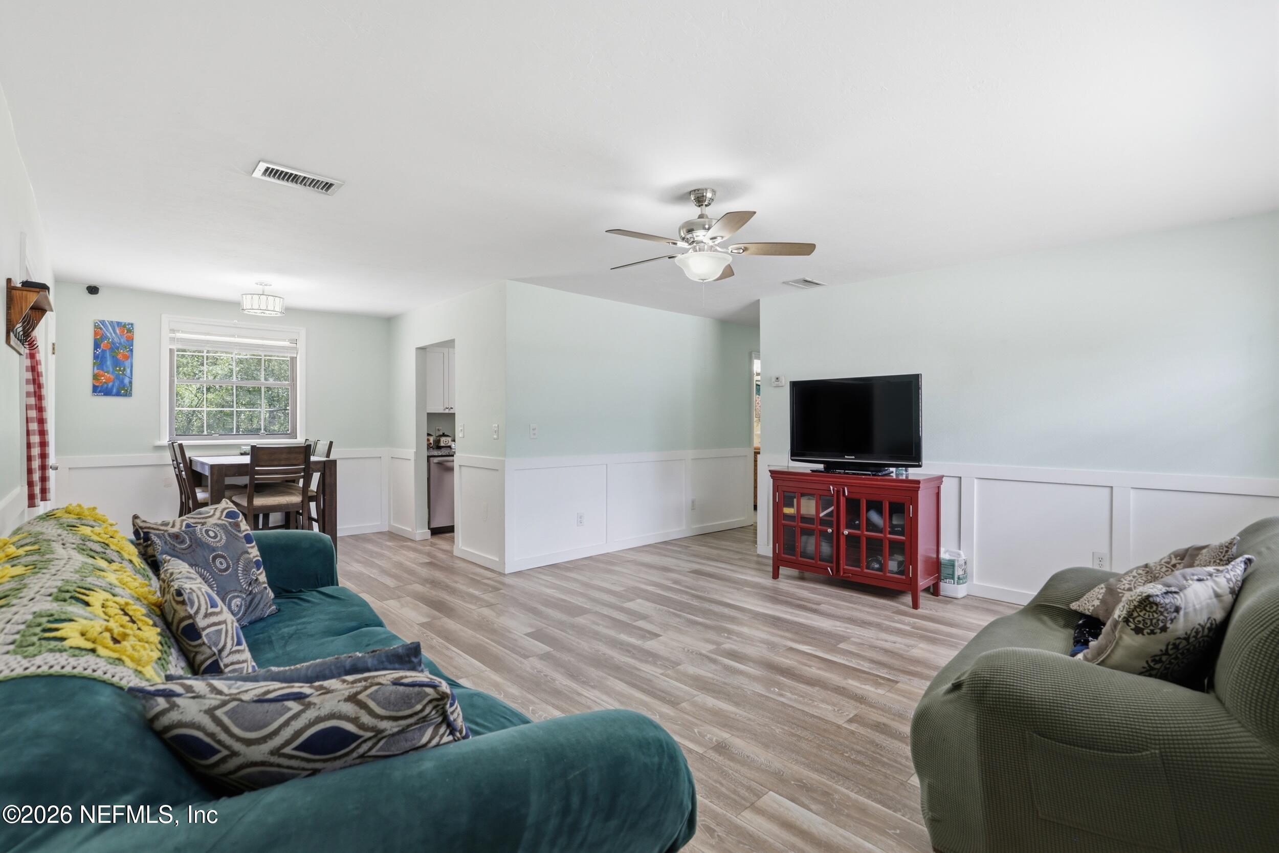 418 Tina Road Lake City, FL 32024 - Photo 8 of 36 Living Room