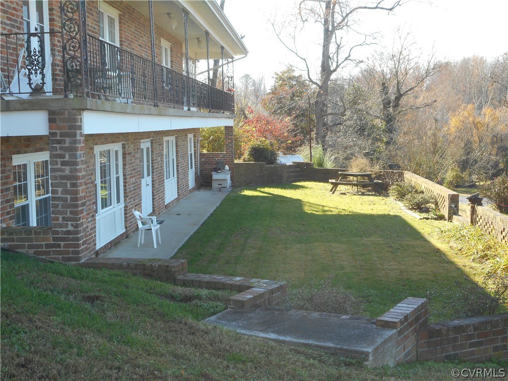 1720 Coggins Point Road Hopewell, VA 23860 - Photo 2 of 16 Gallery Image 2