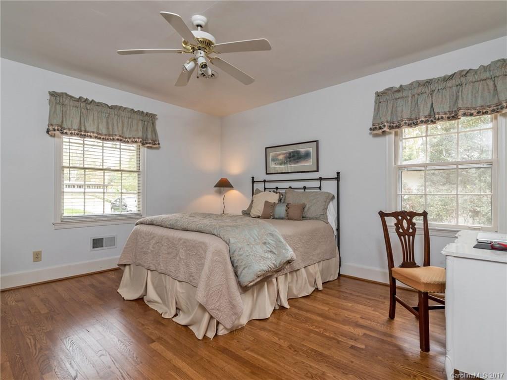 2536 Cloister Drive Charlotte, NC 28211 - Photo 12 of 29