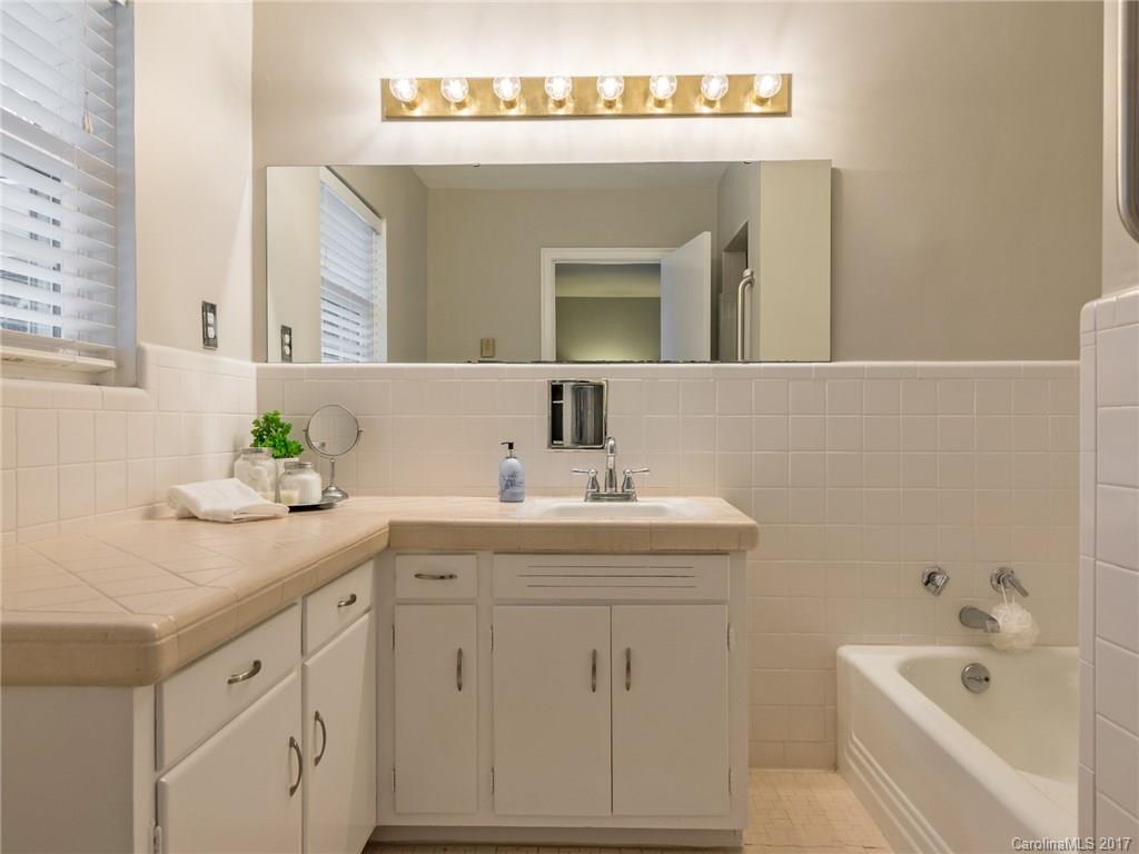 2536 Cloister Drive Charlotte, NC 28211 - Photo 15 of 29