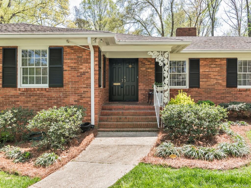 2536 Cloister Drive Charlotte, NC 28211 - Photo 3 of 29