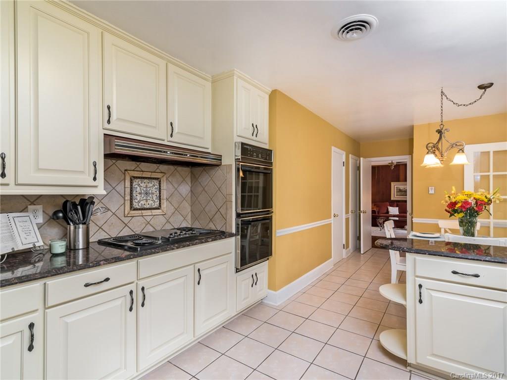 2536 Cloister Drive Charlotte, NC 28211 - Photo 7 of 29