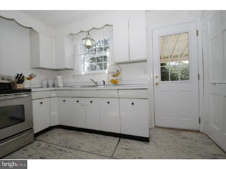 312 Ridgewood Road Springfield, PA 19064 - Photo 5 of 25 Kitchen