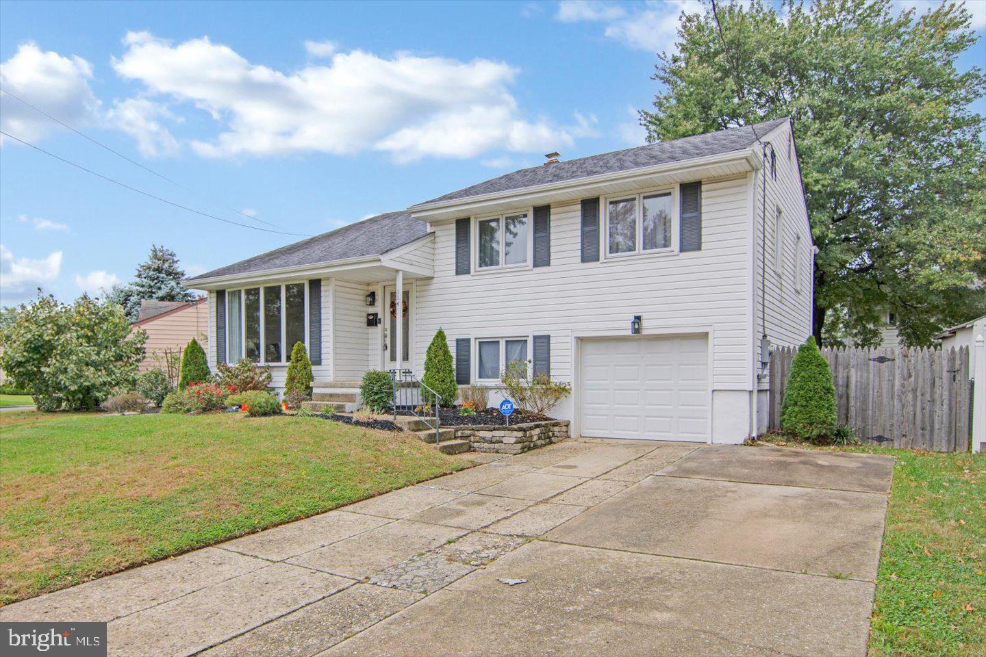 114 Ridge Road Cherry Hill, NJ 08002 - Photo 2 of 44 Gallery Image 2