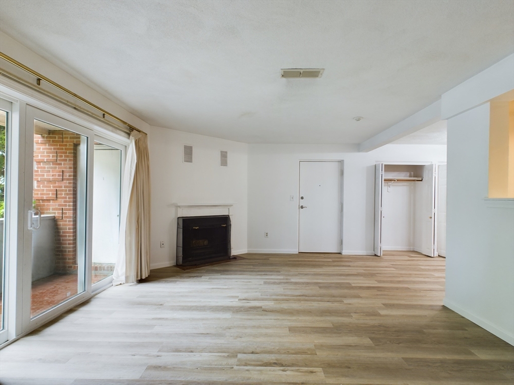 5 April Lane, Unit 12 Lexington, MA 02421 - Photo 5 of 23 Gallery Image 5