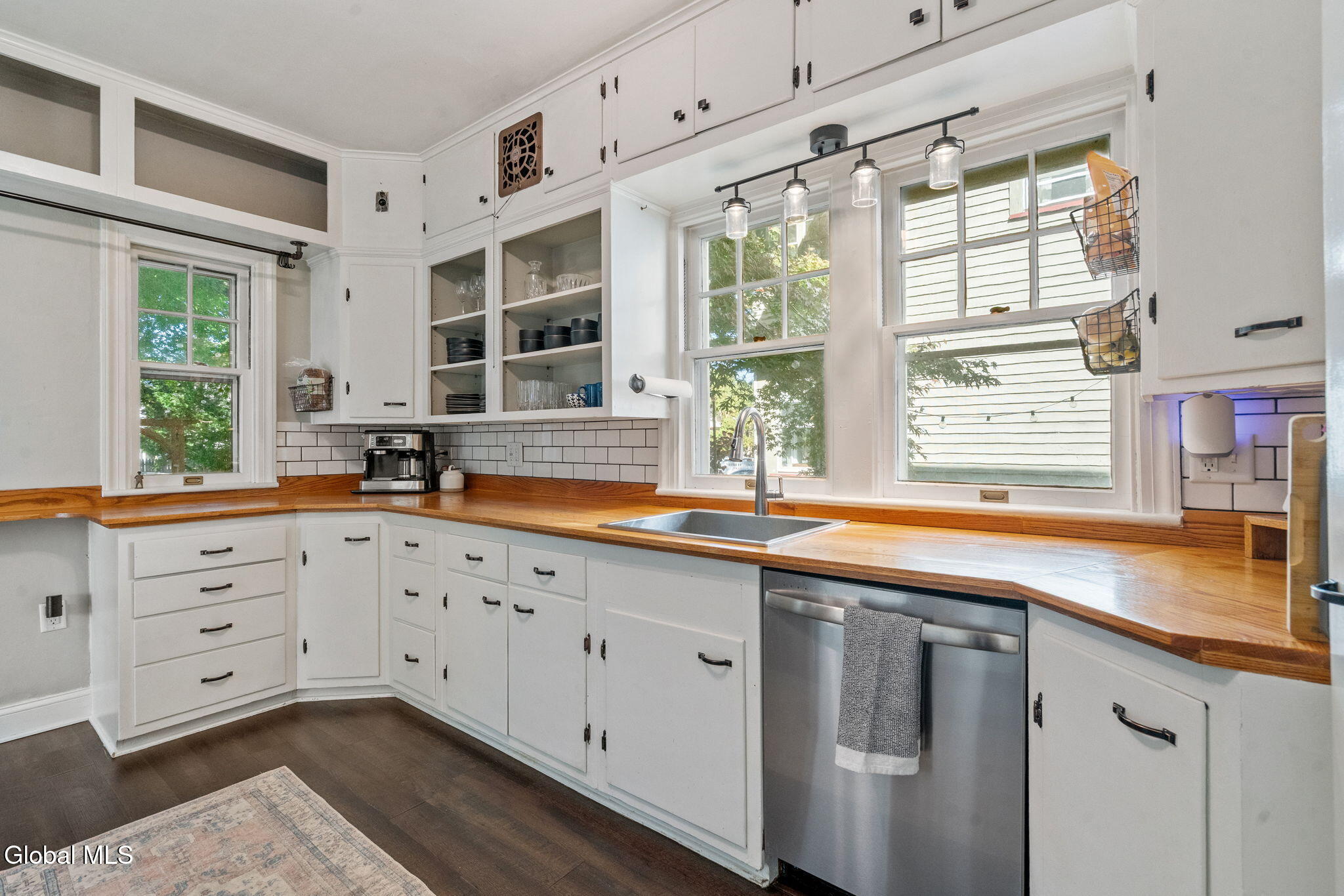 1055 Ardsley Road Schenectady, NY 12308 - Photo 27 of 74 27-web-or-mls-1055-ardsley-rd