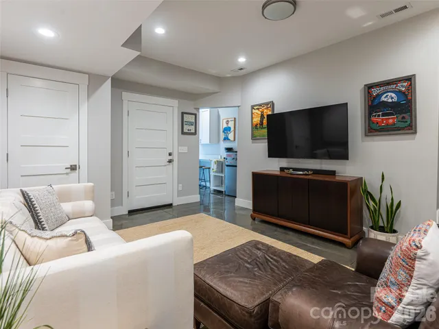 $850,000 | 89 Vance Crescent Extension, Asheville, NC 28806