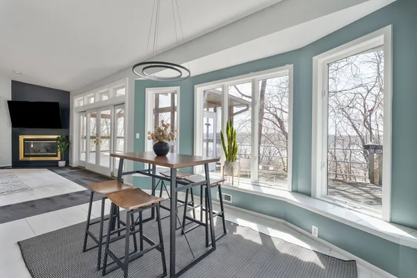 $510,000 | 3 Walbrier Court, Le Claire, IA 52753