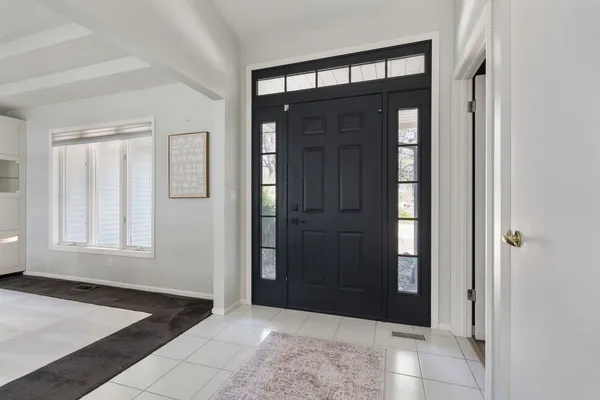 $510,000 | 3 Walbrier Court, Le Claire, IA 52753