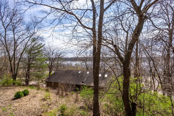 $510,000 | 3 Walbrier Court, Le Claire, IA 52753