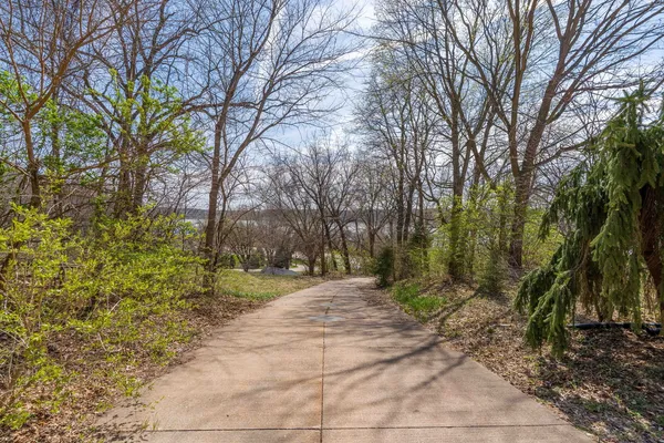 $510,000 | 3 Walbrier Court, Le Claire, IA 52753