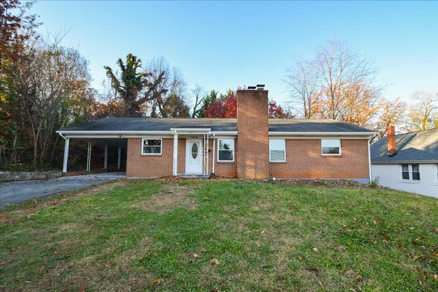 $339,500 | 3818 Grandview Avenue Northwest, Roanoke, VA 24012