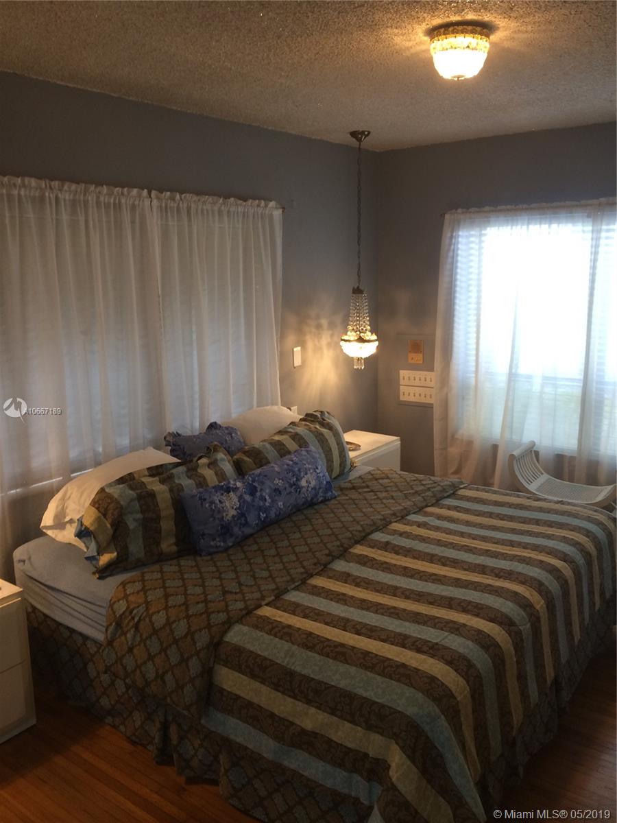 301 Southwest 30th Court Miami, FL 33135 - Photo 24 of 41 MASTER BEDROOM