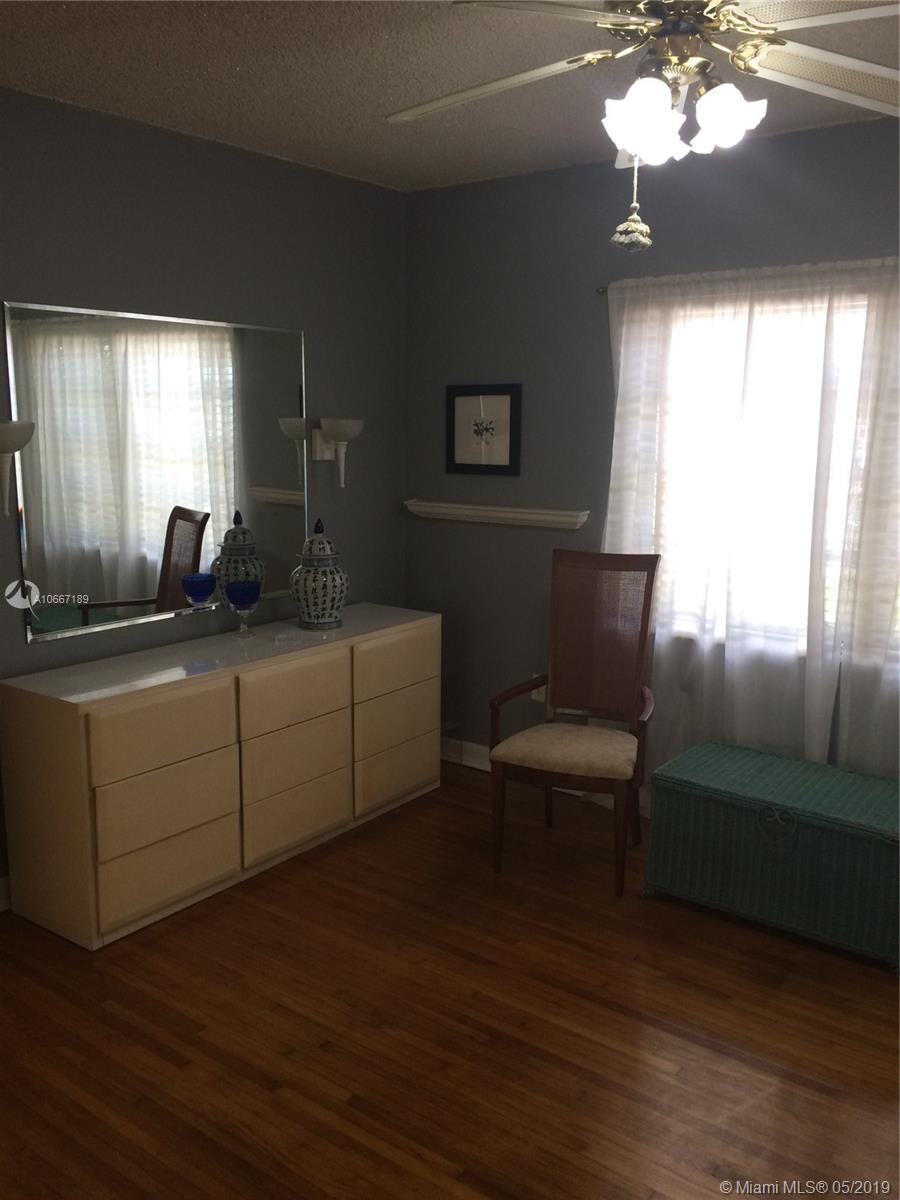 301 Southwest 30th Court Miami, FL 33135 - Photo 29 of 41