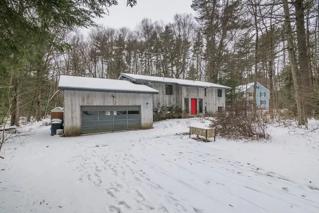 $618,800 | 11 Overlook Drive, Amherst, MA 01002