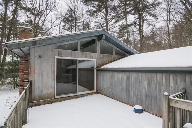 $618,800 | 11 Overlook Drive, Amherst, MA 01002