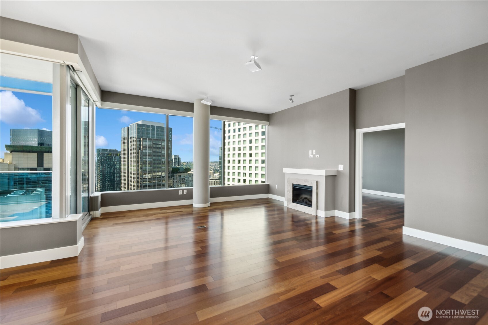 737 Olive Way, Unit 3100 Seattle, WA 98101 - Photo 7 of 33