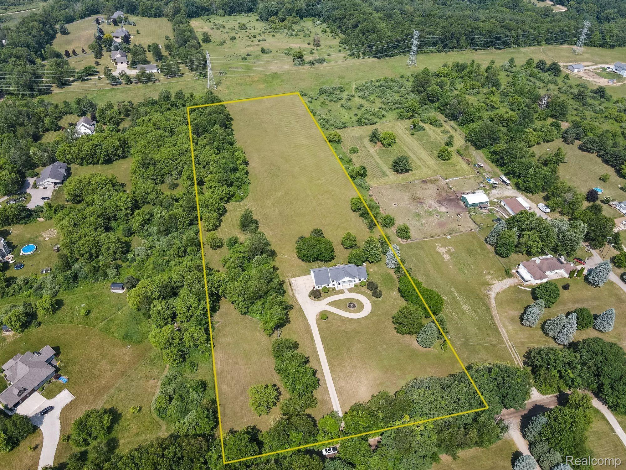 1693 Townsend Road Leonard, MI 48367 - Photo 37 of 38 Gallery Image 37