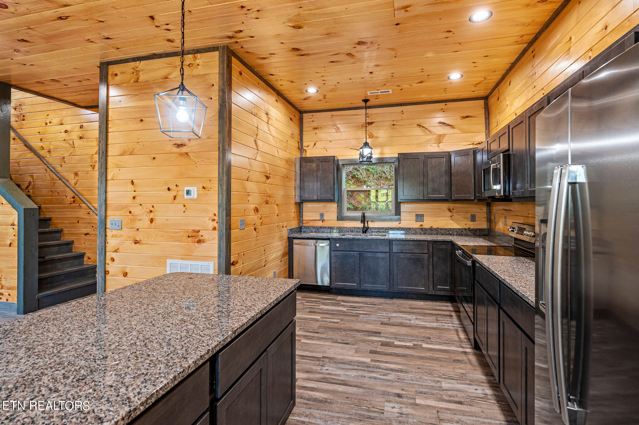 914 Crooked Ridge Road Gatlinburg, TN 37738 - Photo 15 of 57 DSC_5424