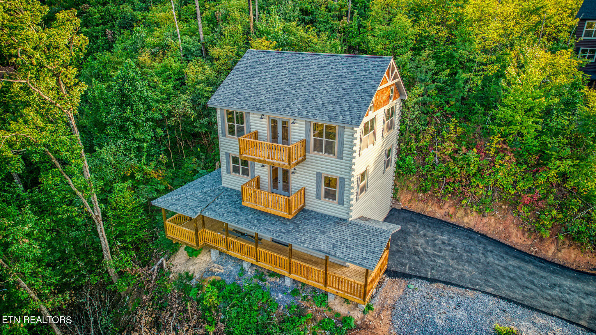 914 Crooked Ridge Road Gatlinburg, TN 37738 - Photo 2 of 57 DJI_0110