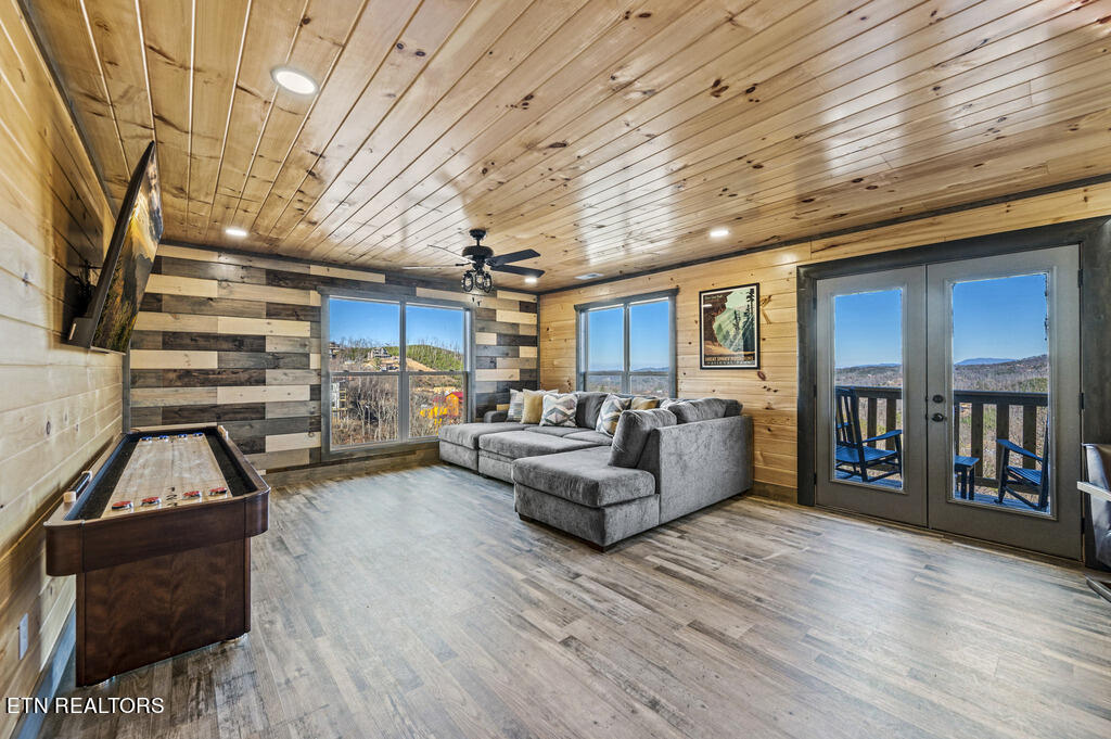 914 Crooked Ridge Road Gatlinburg, TN 37738 - Photo 30 of 57 JCM_5835