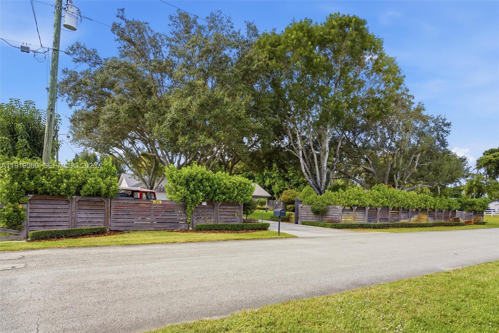 5601 Southwest 195th Terrace Southwest Ranches, FL 33332 - Photo 72 of 84