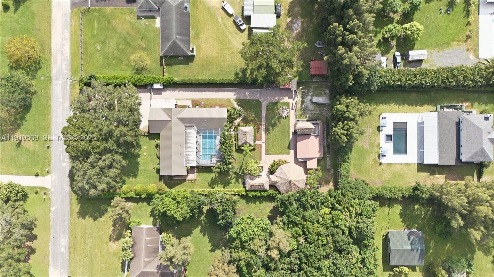 5601 Southwest 195th Terrace Southwest Ranches, FL 33332 - Photo 8 of 84