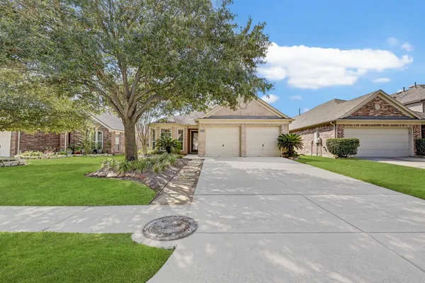 $2,100 | 18923 Bluestone Hollow Lane, Tomball, TX 77377