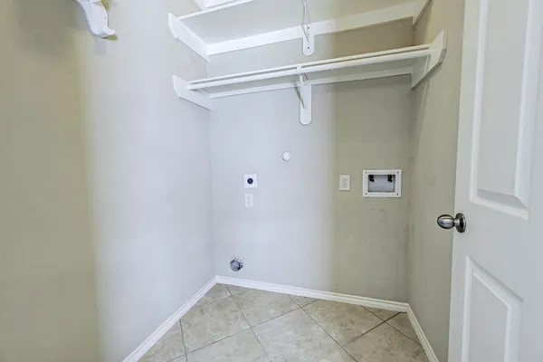 $2,100 | 18923 Bluestone Hollow Lane, Tomball, TX 77377