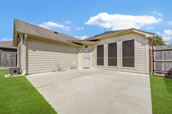 $2,100 | 18923 Bluestone Hollow Lane, Tomball, TX 77377