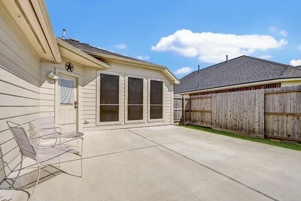 $1,995 | 18923 Bluestone Hollow Lane, Tomball, TX 77377