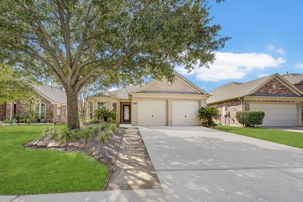 $2,100 | 18923 Bluestone Hollow Lane, Tomball, TX 77377