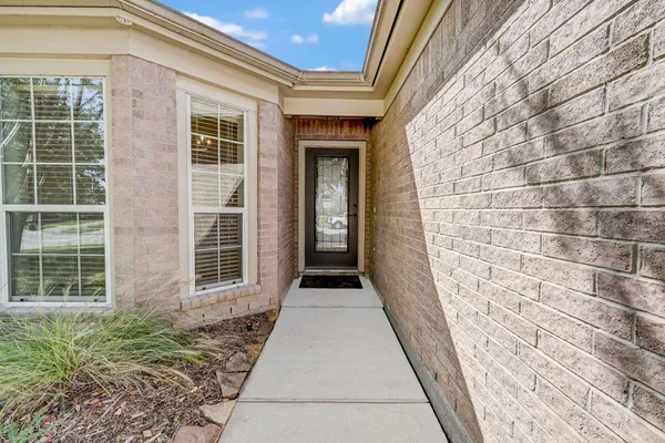 $2,100 | 18923 Bluestone Hollow Lane, Tomball, TX 77377