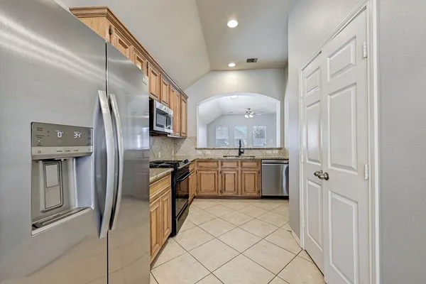 $1,995 | 18923 Bluestone Hollow Lane, Tomball, TX 77377