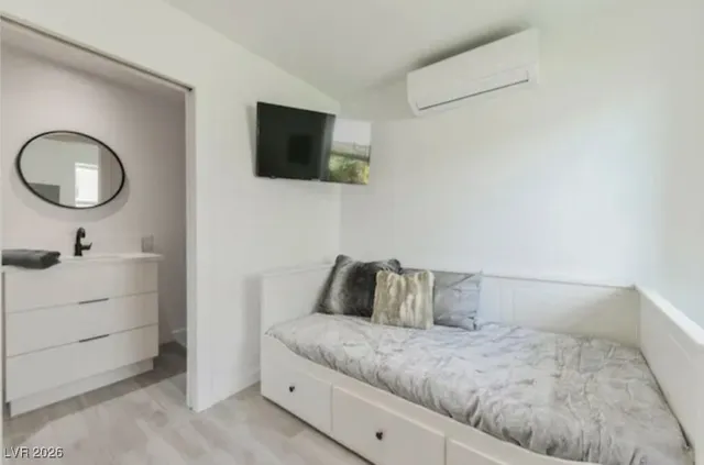 $1,000 | 715 South 3rd Street, Unit 9, Las Vegas, NV 89101