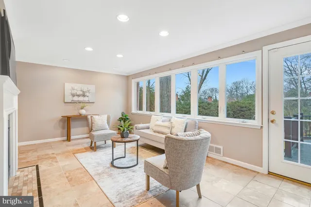 $1,769,000 | 4827 27th Place North, Arlington, VA 22207