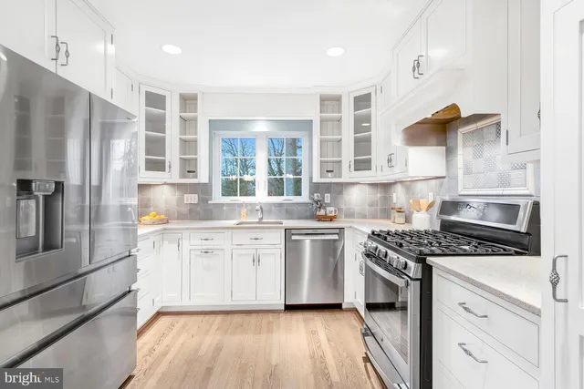 $1,769,000 | 4827 27th Place North, Arlington, VA 22207