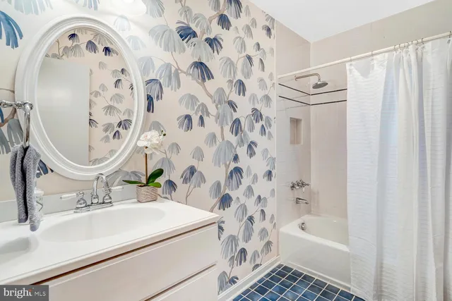 $1,769,000 | 4827 27th Place North, Arlington, VA 22207