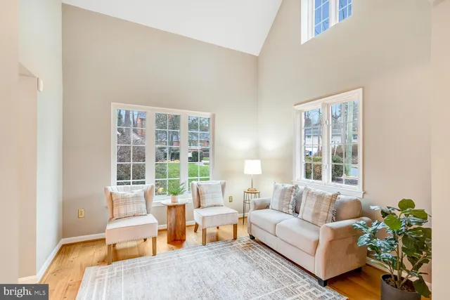 $1,769,000 | 4827 27th Place North, Arlington, VA 22207