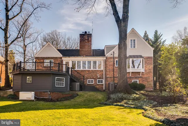 $1,769,000 | 4827 27th Place North, Arlington, VA 22207