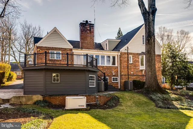 $1,769,000 | 4827 27th Place North, Arlington, VA 22207