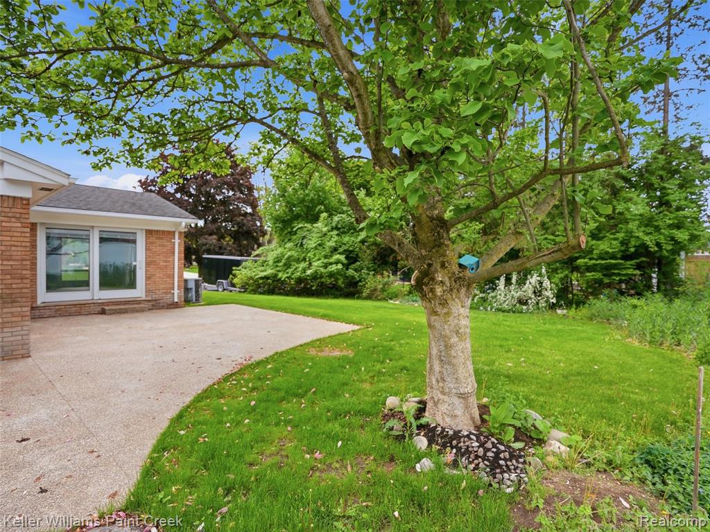 436 Broadleaf Drive Rochester, MI 48306 - Photo 8 of 41