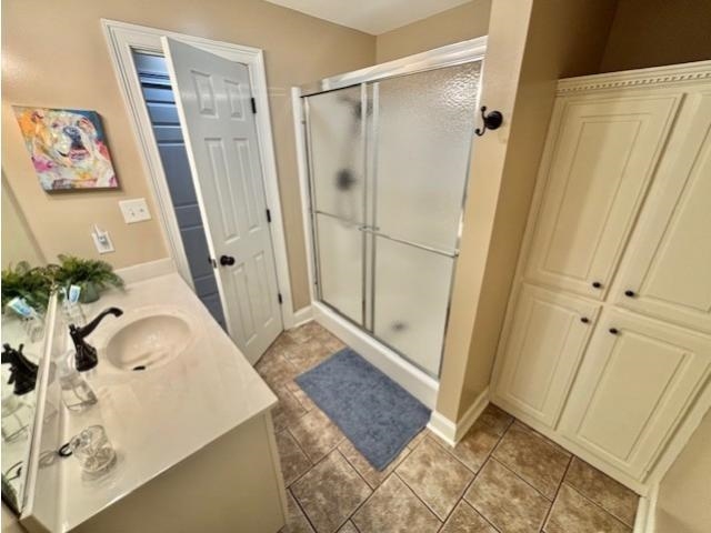 31 Tamara Trail Iuka, MS 38852 - Photo 20 of 23 a view of a bathroom with sink and mirror