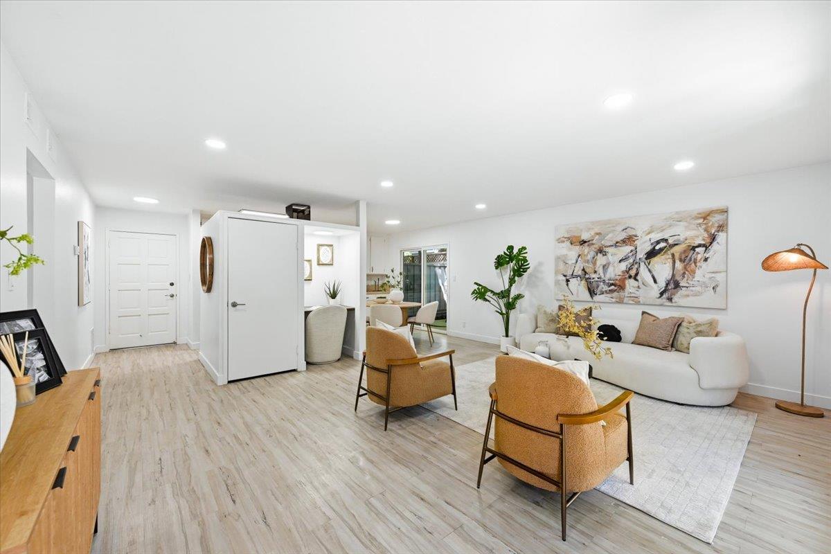 453 North Rengstorff Avenue, Unit 19 Mountain View, CA 94043 - Photo 4 of 56