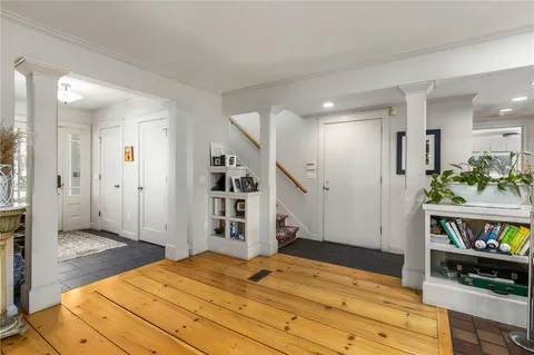$1,750,000 | 40 Little Harbor Road, Tiverton, RI 02878