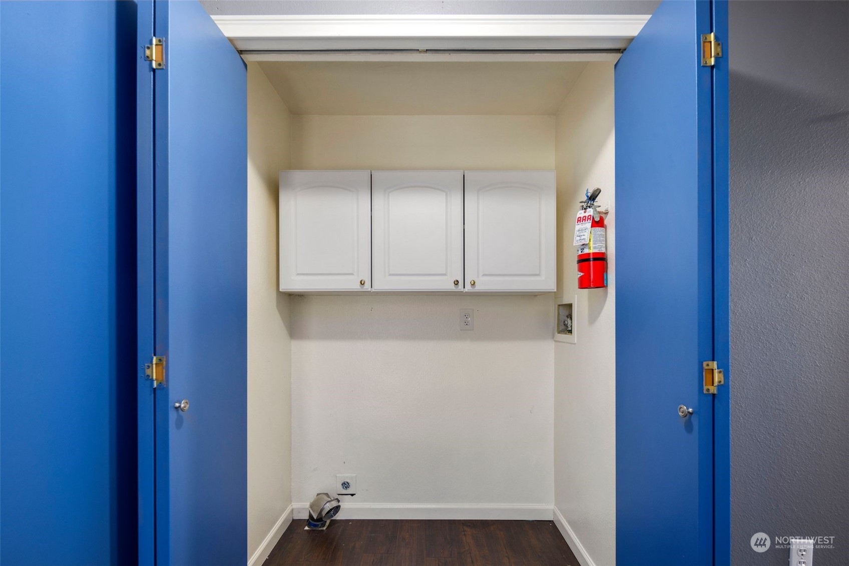 21658 14th Avenue South, Unit A10 Des Moines, WA 98198 - Photo 18 of 39 a view of walk in closet